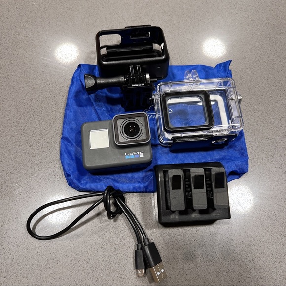 GoPro HERO6 Black 4K Action Camera with all accessaries - Picture 1 of 7